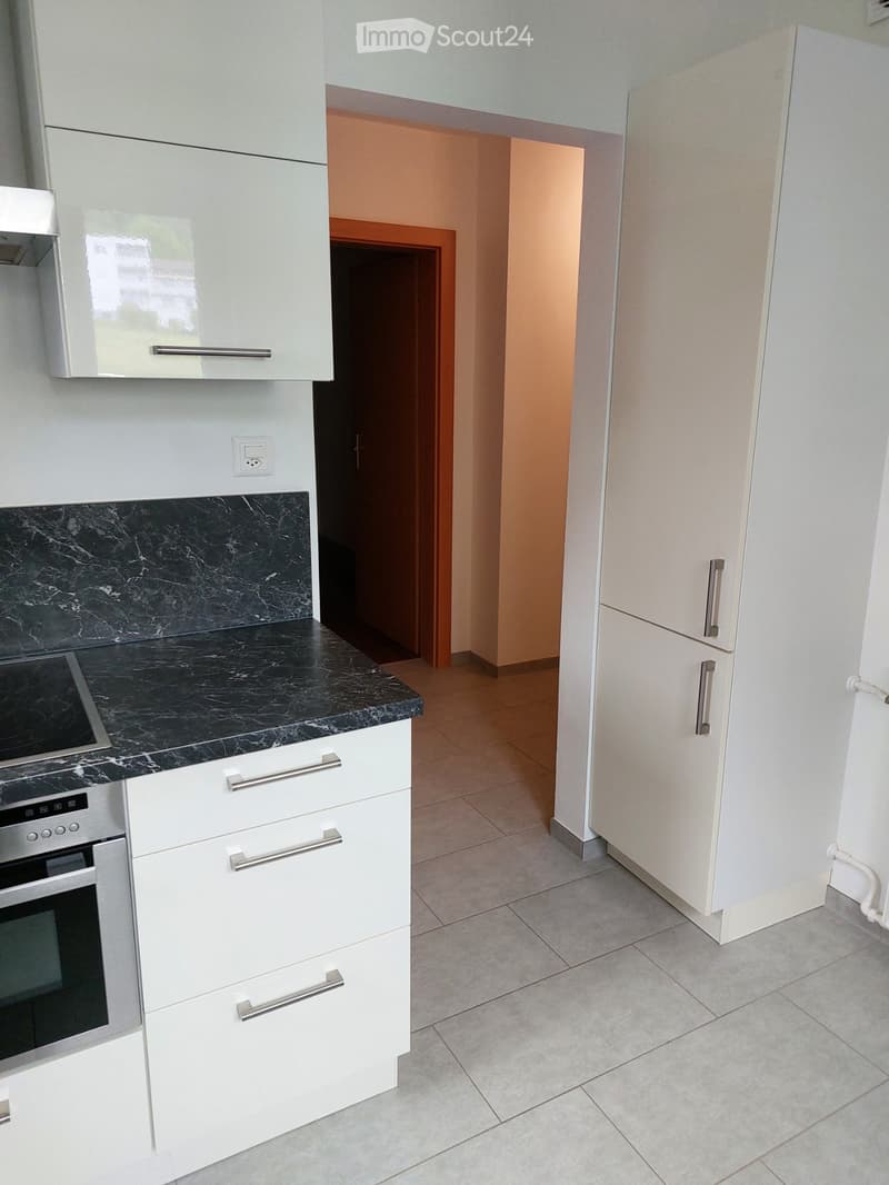 3-Bedroom Apartment with Parking (5)