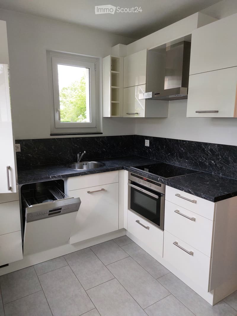 3-Bedroom Apartment with Parking (1)