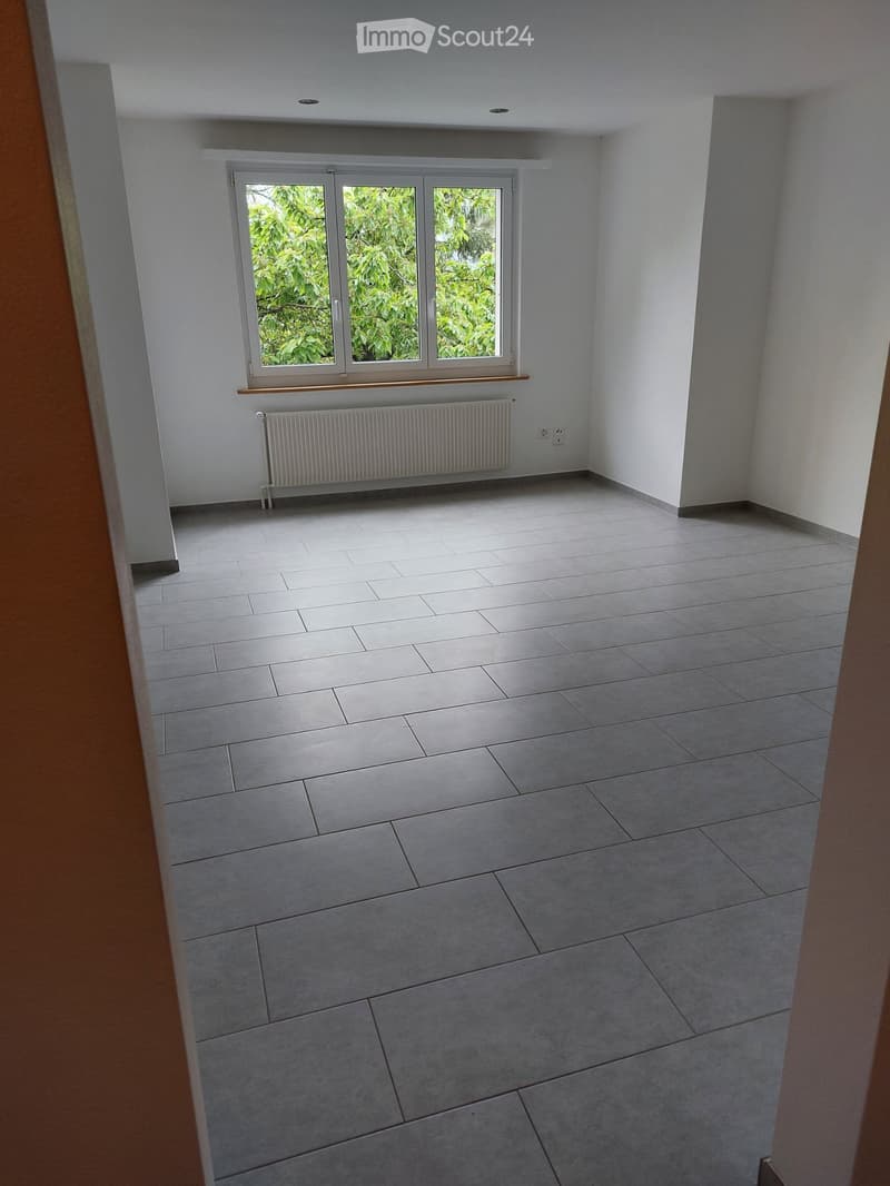 3-Bedroom Apartment with Parking (2)
