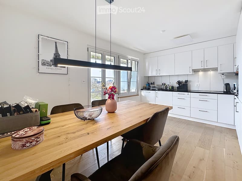 Moderne 3.5 Zimmer Wohnung mit neuer Küche und Parketboden (1)