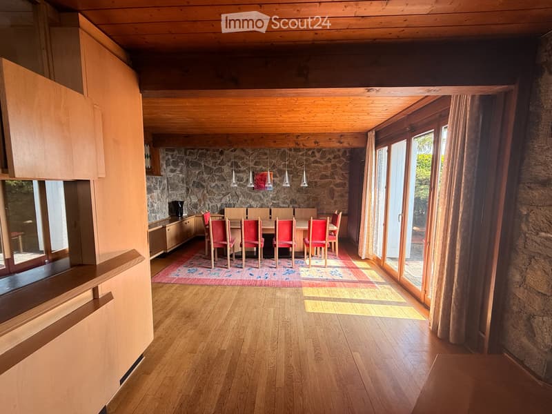 Elegante Villa Unifamiliare a Brè con Piscina e Vista (3)