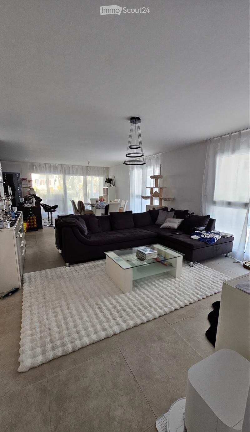 Tenant wanted by arrangement (1)