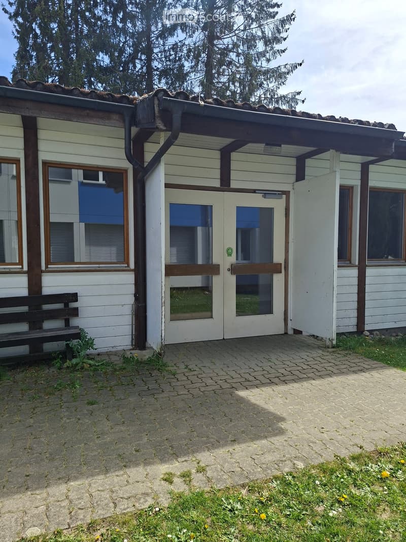 Former kindergarten pavilion 29x10m for contribution to costs (2)