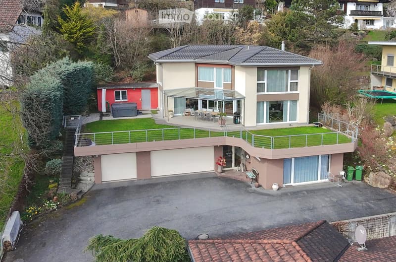 Habitation exclusive : maison 6,5 pièces avec appartement indépendant (2)