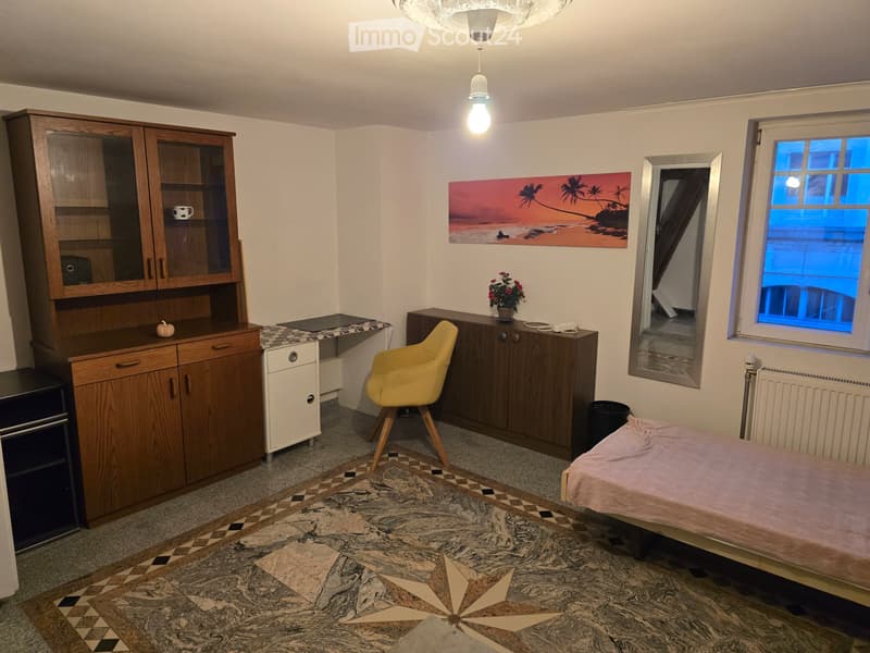 Very good, central location (4)