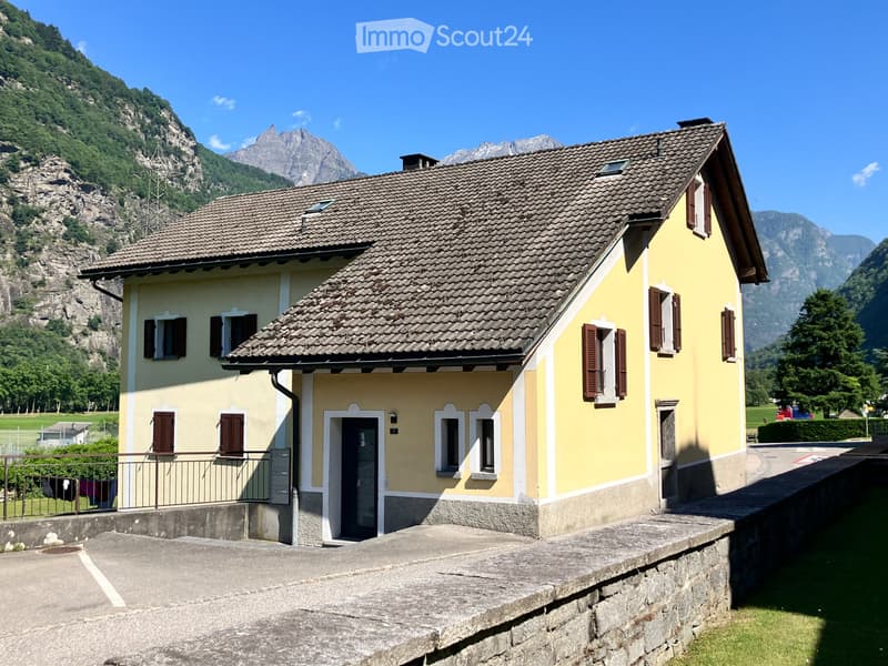 For rent in Personico a 3.5-room attic apartment (1)
