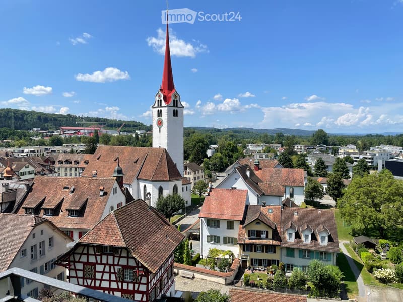Charming 2.5-room apartment with balcony in the old town (1)