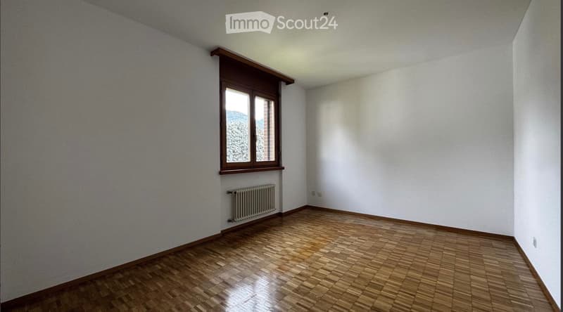 SEMENTINA - Großes 4.5-Zimmer-Wohnung mit 4 Parkplätzen inklusive (7)