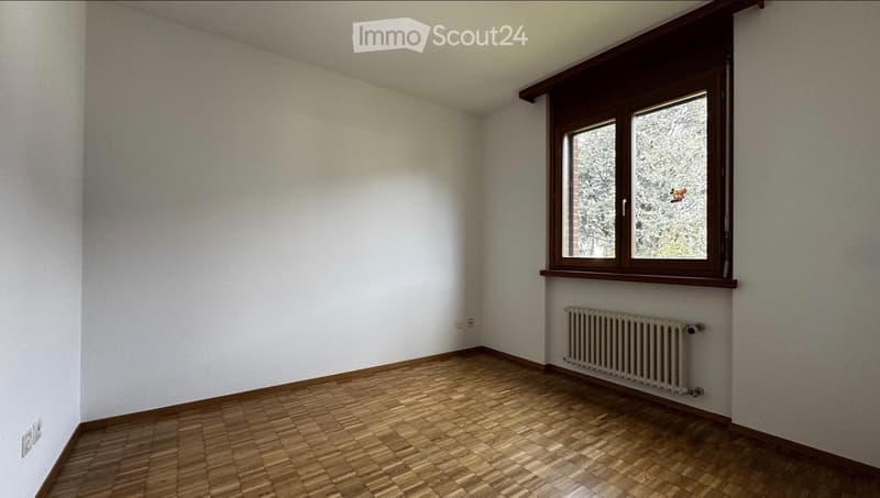 SEMENTINA - Großes 4.5-Zimmer-Wohnung mit 4 Parkplätzen inklusive (8)
