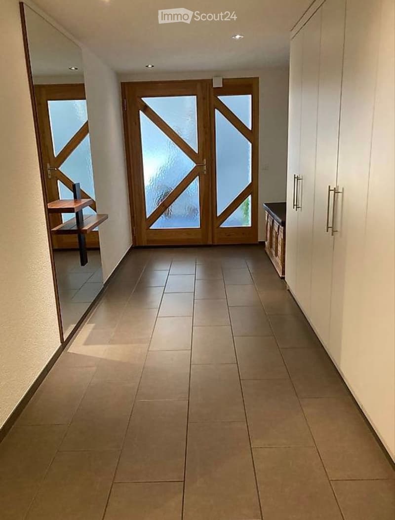 Modern 4 1/2 apartment in a 4-family house (1)
