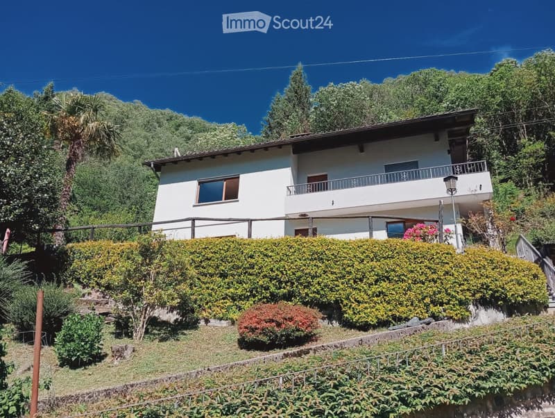 Haus mit zwei Wohnungen und Garten in Isone - RESERVIERT (1)