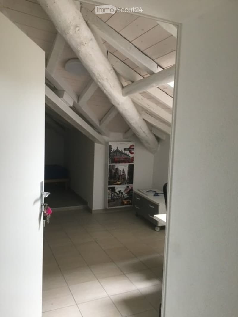 Mansarden-Wohnung 3 Zimmer zu vermieten (2)