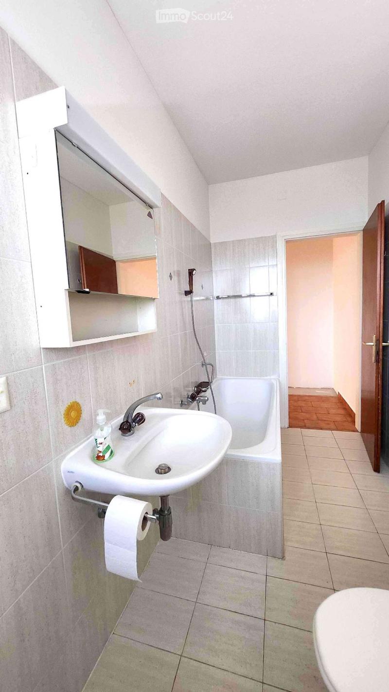 Wir suchen einen Nachmieter für eine helle 2,5-Zimmer-Wohnung (3)