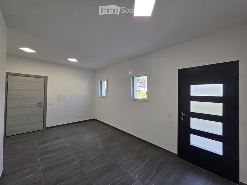 Helles Büro im Erdgeschoss - 1 Lokal (1)
