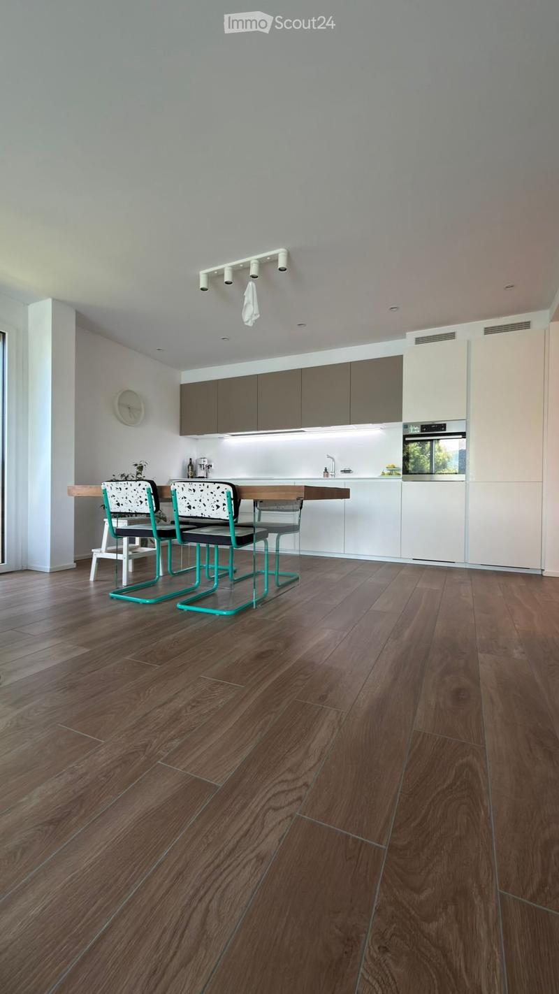 Zweieinhalb-Zimmer-Wohnung in Ponte Tresa mit Seeblick (2)