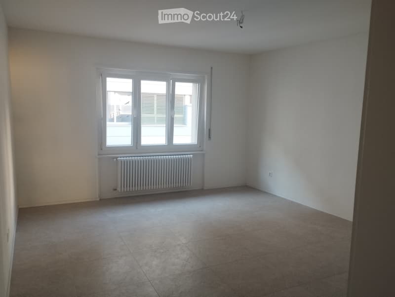 Wir suchen einen Nachmieter für eine 3.5-Zimmer-Wohnung mit Klimaanlage (5)