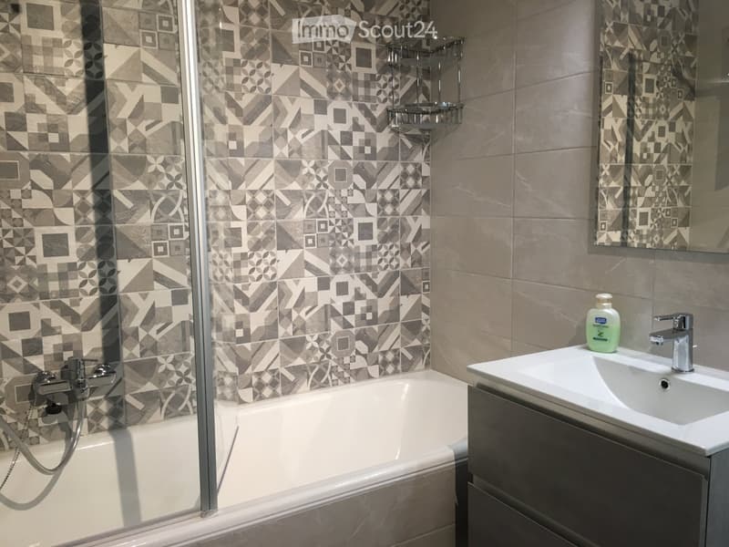 Two-room apartment furnished with lake view (4)