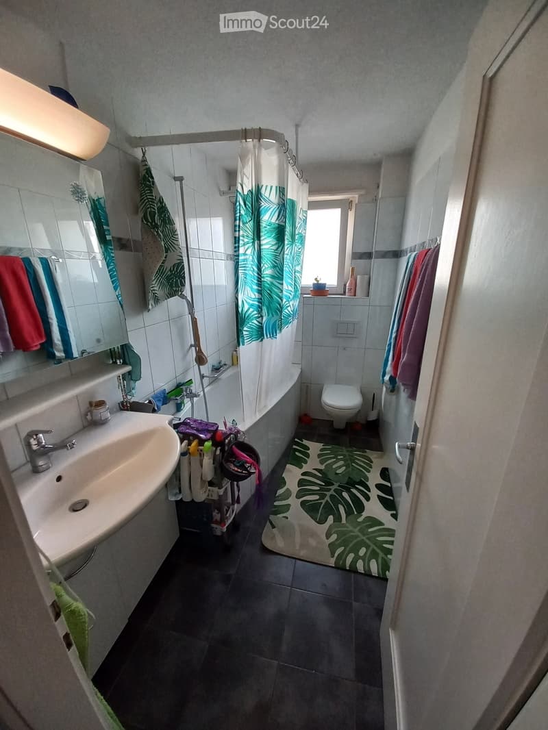 Locataire pour appartement ensoleillé de 4,5 pièces (2)