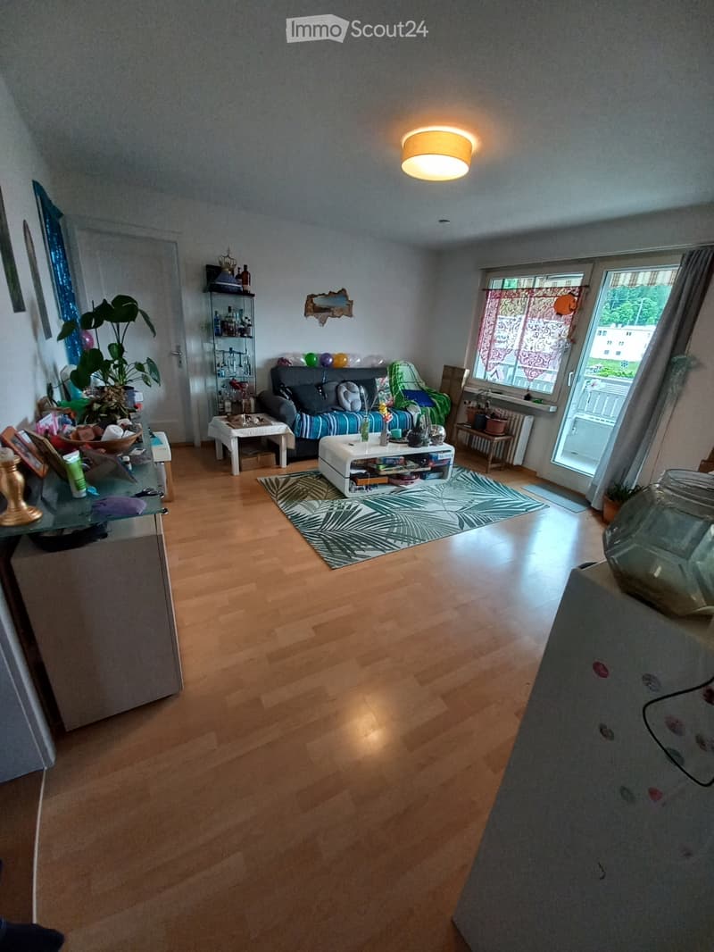 Locataire pour appartement ensoleillé de 4,5 pièces (3)