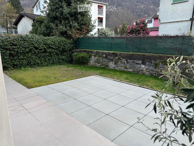 Arbedo 3.5 rooms apartment on the ground floor with terrace and garden (4)