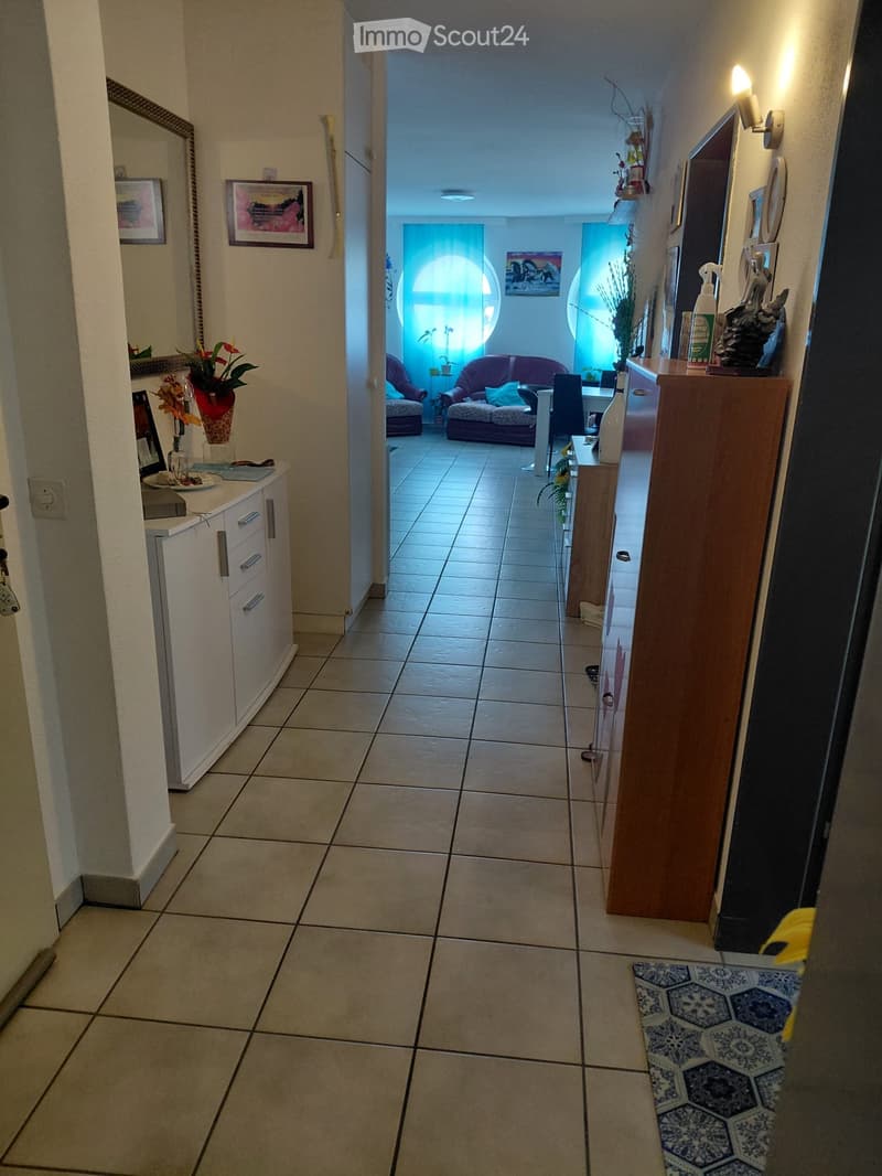 Looking for a sublessee for 3.5 rooms on the second floor (2)