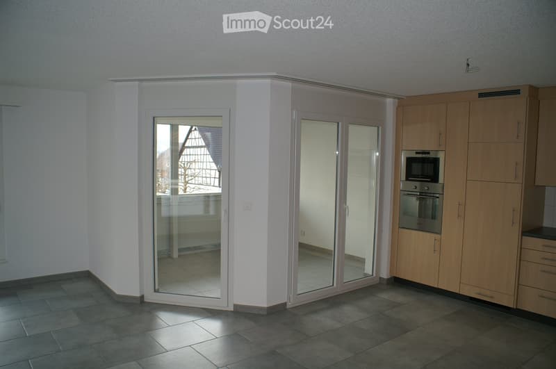 Appartamento luminoso di 3,5 locali con balcone a Ehrendingen (5)