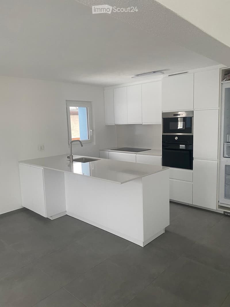 Miete neues Duplex mit 5 Zimmern in Olivone (3)