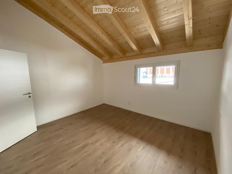 Miete neues Duplex mit 5 Zimmern in Olivone (7)