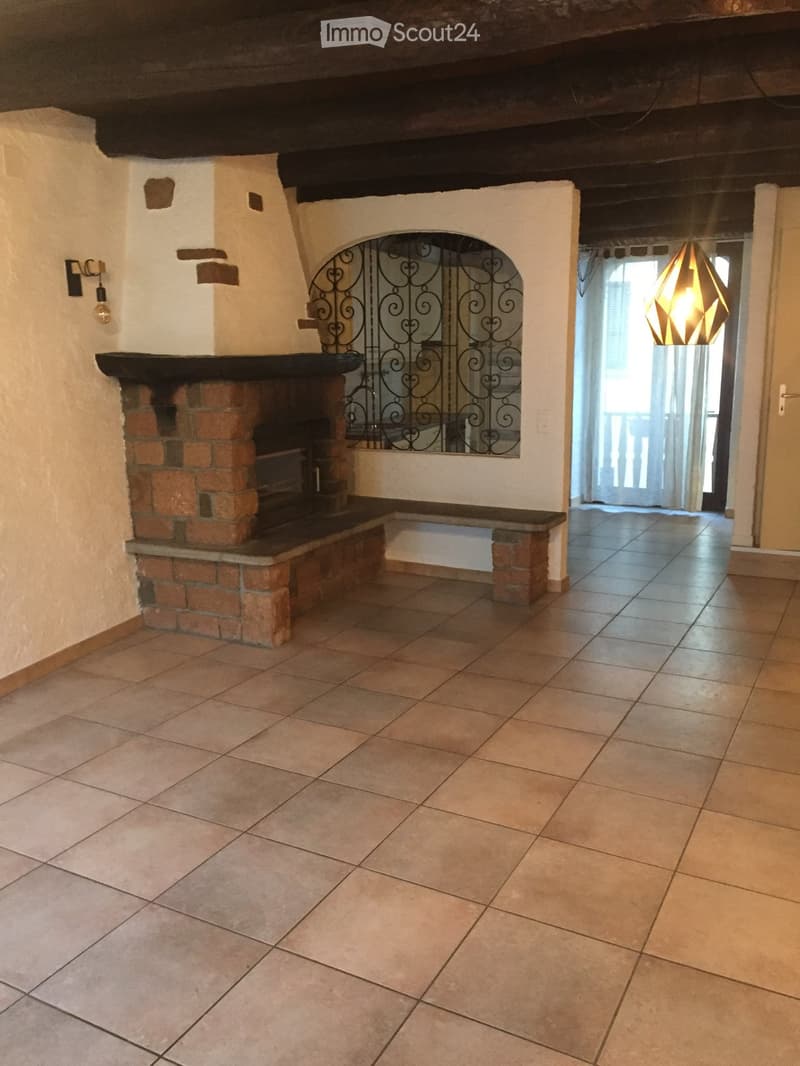 Location d'une jolie maison dans le centre de Brusino Arsizio (3)