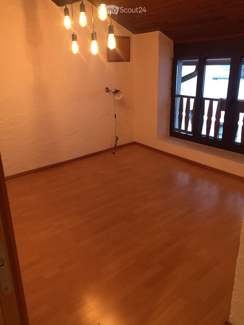 Location d'une jolie maison dans le centre de Brusino Arsizio (5)