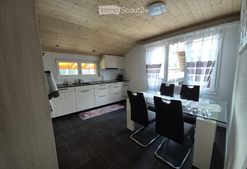 Flatmate wanted as a weekly boarder!! (2)