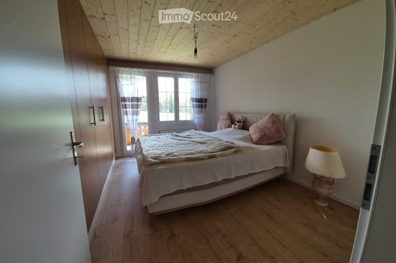 Flatmate wanted as a weekly boarder!! (1)