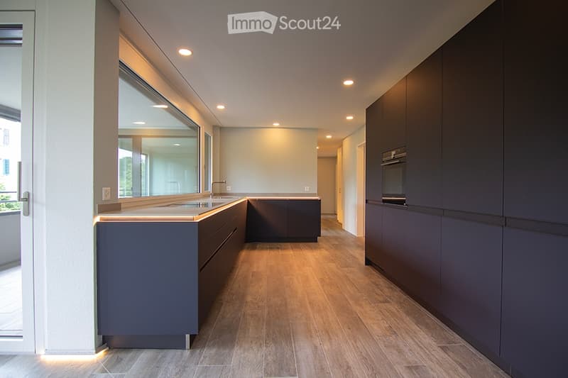 Exclusive 3.5-room apartment with SmartHome and top-notch finish in Uster (7)