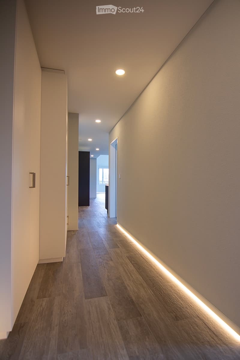 Exclusive 3.5-room apartment with SmartHome and top-notch finish in Uster (6)