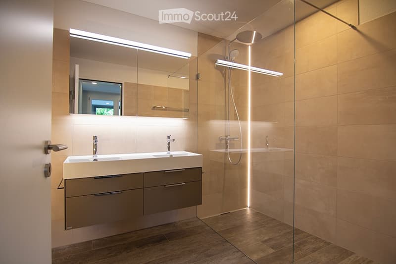 Exclusive 3.5-room apartment with SmartHome and top-notch finish in Uster (4)
