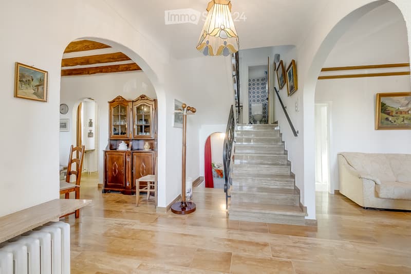 Maison caractéristique avec jardin et grange, 268 m2 (3)