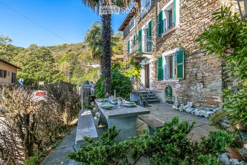 Maison caractéristique avec jardin et grange, 268 m2 (2)