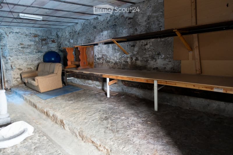 Stalla da trasformare in abitazione (3)
