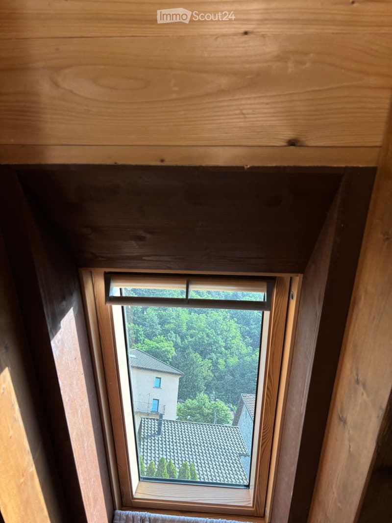 "Charmantes TI-Haus mit Priv.Parkpl. Claro Bellinzona TI". (12)