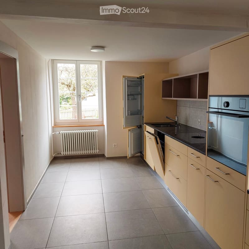 Appartamento luminoso 4.5 locali con molto charme a 8453 Alten (2)