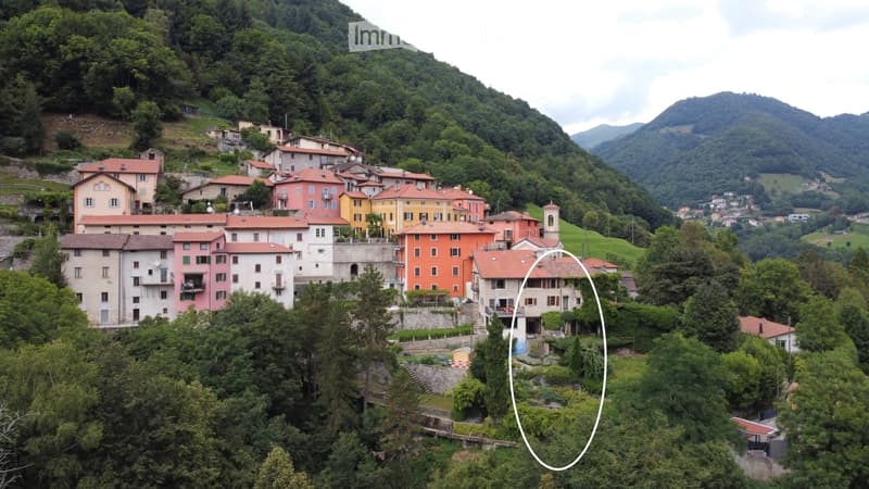 Casa colonica lombarda ristrutturata a Casima (Ticino) (1)