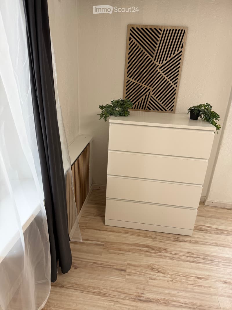 Room for rent (2)