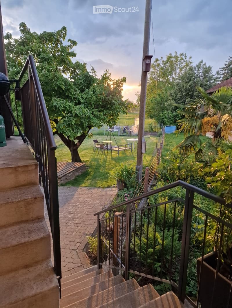Casa a travi di 4,5 locali con giardino (1)
