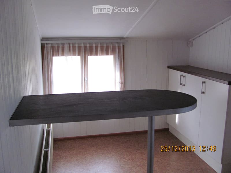 Dachwohnung Teilrenoviert (4)