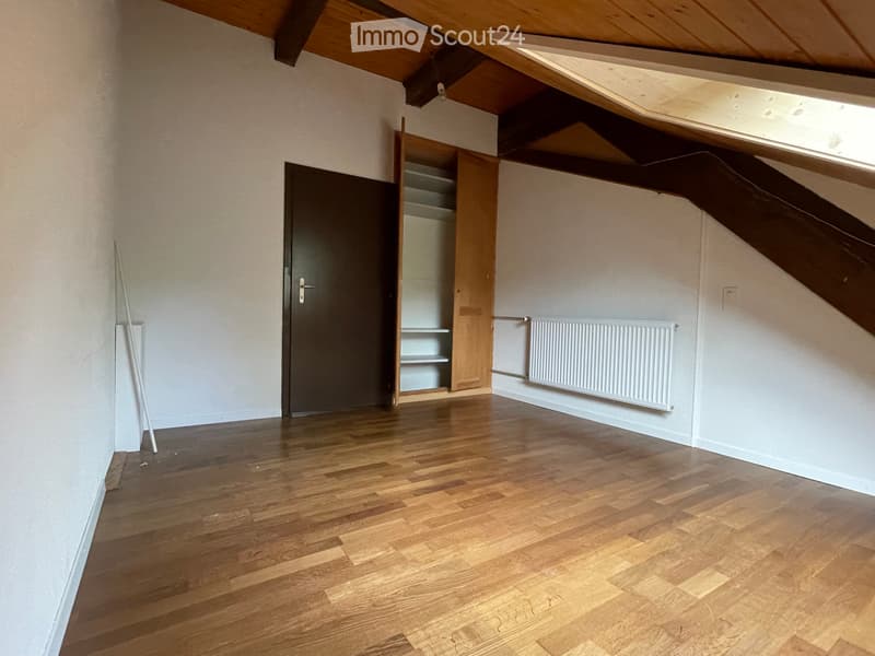 Appartamento 2.5 locali al piano mansardato in affitto (2)