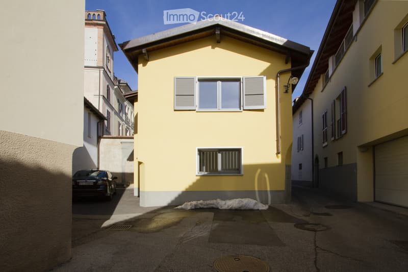 Independent house renovated in the center of PURA (Malcantone) (2)