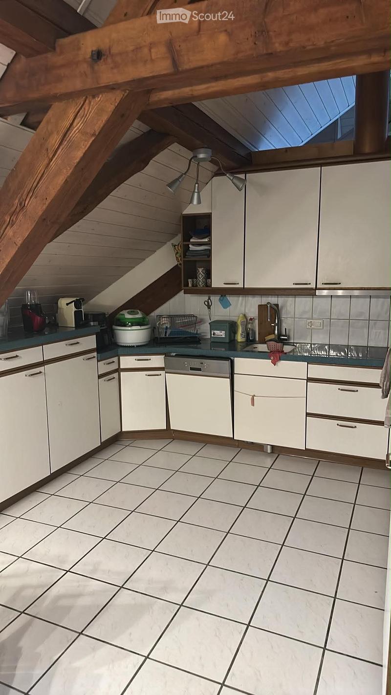 Nachmieter gesucht: Schöne 4.5-Zimmer-Dachwohnung (2)