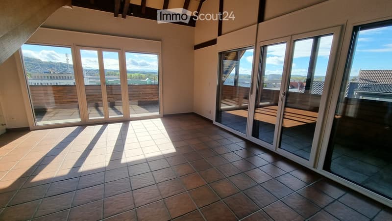 Charmante 4.5 Zimmer Wohnung mit Galerie in Hägendorf (2)