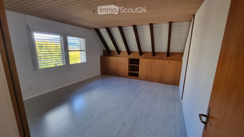 Charmante 4.5 Zimmer Wohnung mit Galerie in Hägendorf (4)