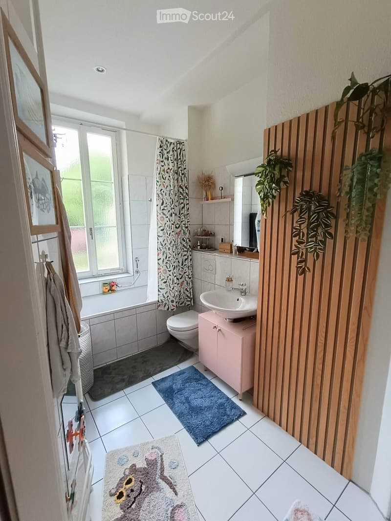Bello appartamento in vecchio edificio nel quartiere di Bachletten (5)